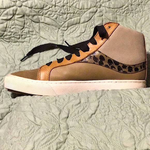 COACH Suede High Top Sneakers size 8-D only worn twice. In 9.9 condition. - Picture 7 of 12